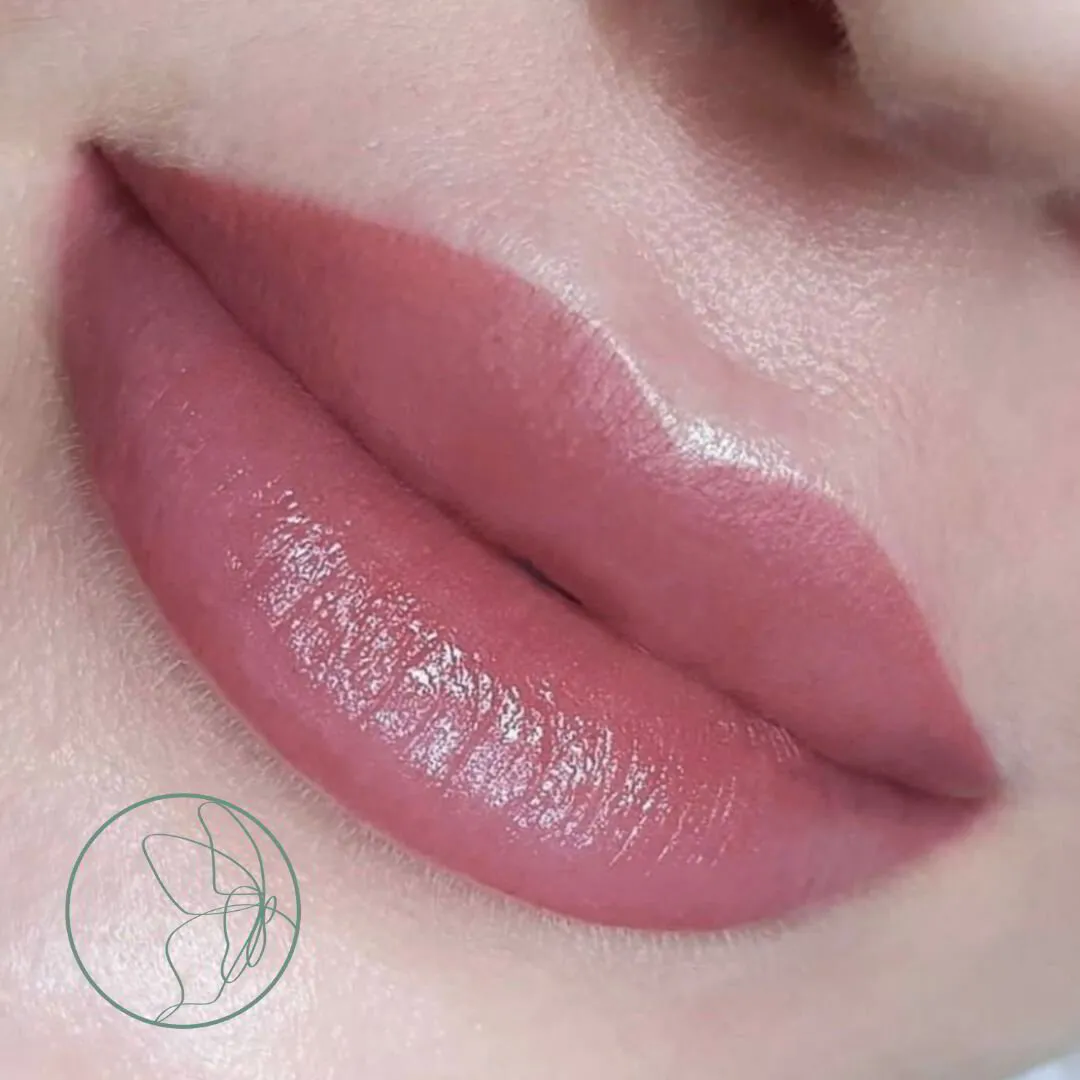 Lip correction transformation at Glowtique